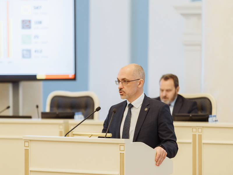 Дмитрий Филиппов выступил в областной Думе Дмитрий Филиппов выступил в областной Думе