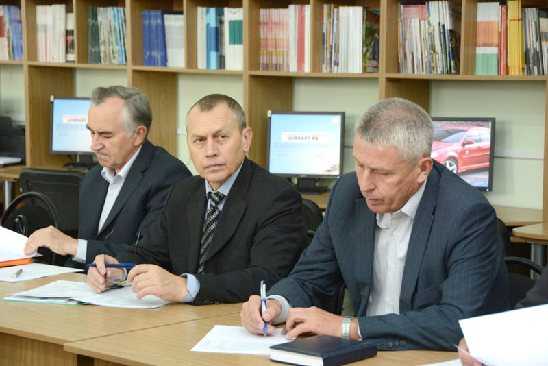 Трудоустройство выпускников - одна из приоритетных задач вуза Трудоустройство выпускников - одна из приоритетных задач вуза