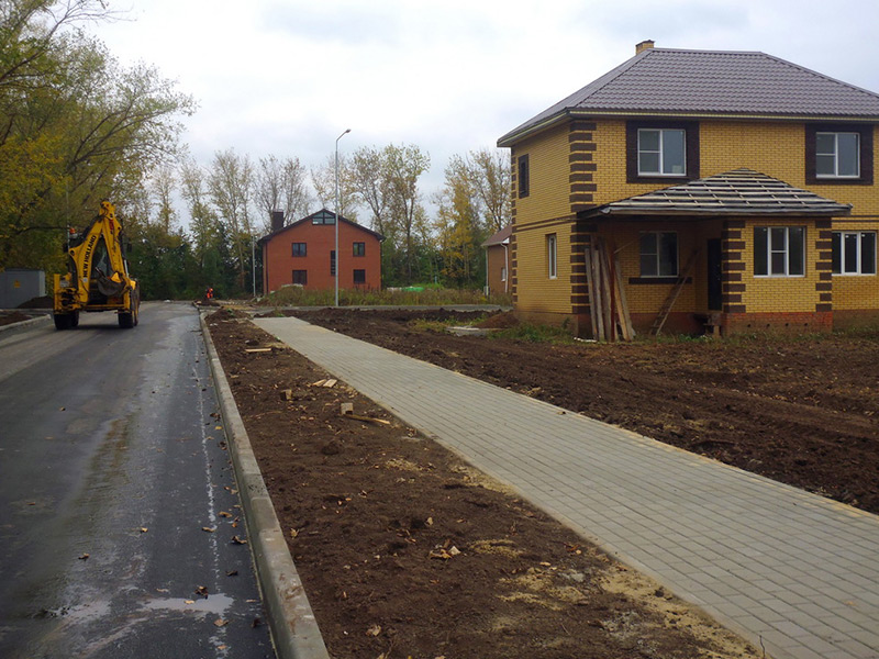 В селе Тюшево Рязанской области завершаются работы по строительству дорог и благоустройству площадки на 49 домов