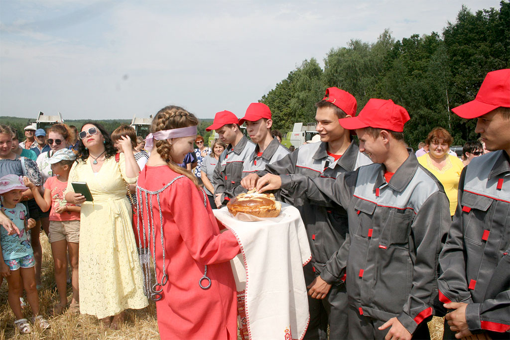 С него начинается Родина