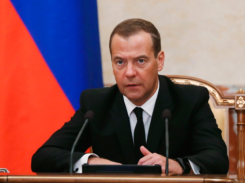 Медведев поручил внести проекты о выделении 7 млрд руб из резервного фонда на развитие АПК