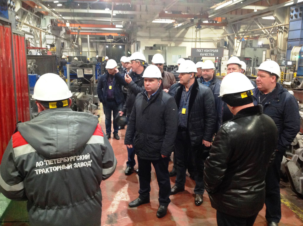 Рязанские сельхозтоваропроизводители посетили «Петербургский тракторный завод»