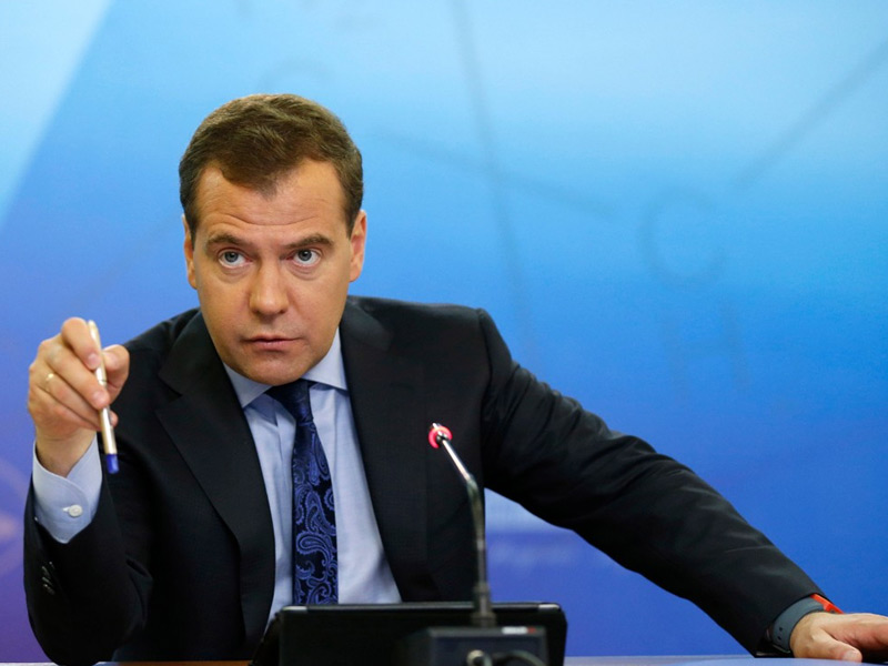 Медведев поручил сохранить текущее финансирование госпрограммы развития сельского хозяйства в 2018 году