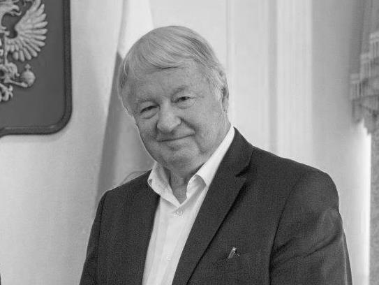 Памяти Сергея Алексеевича Макарова Памяти Сергея Алексеевича Макарова