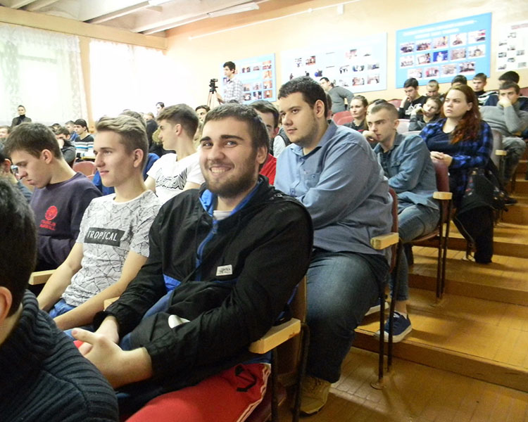 «Как развиваться вместе с селом?» - главная тема встреч со студентами Новомичуринского и Михайловского техникумов