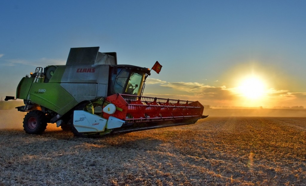 Губернатор Павел Малков: Наши аграрии темпы не сбавляют