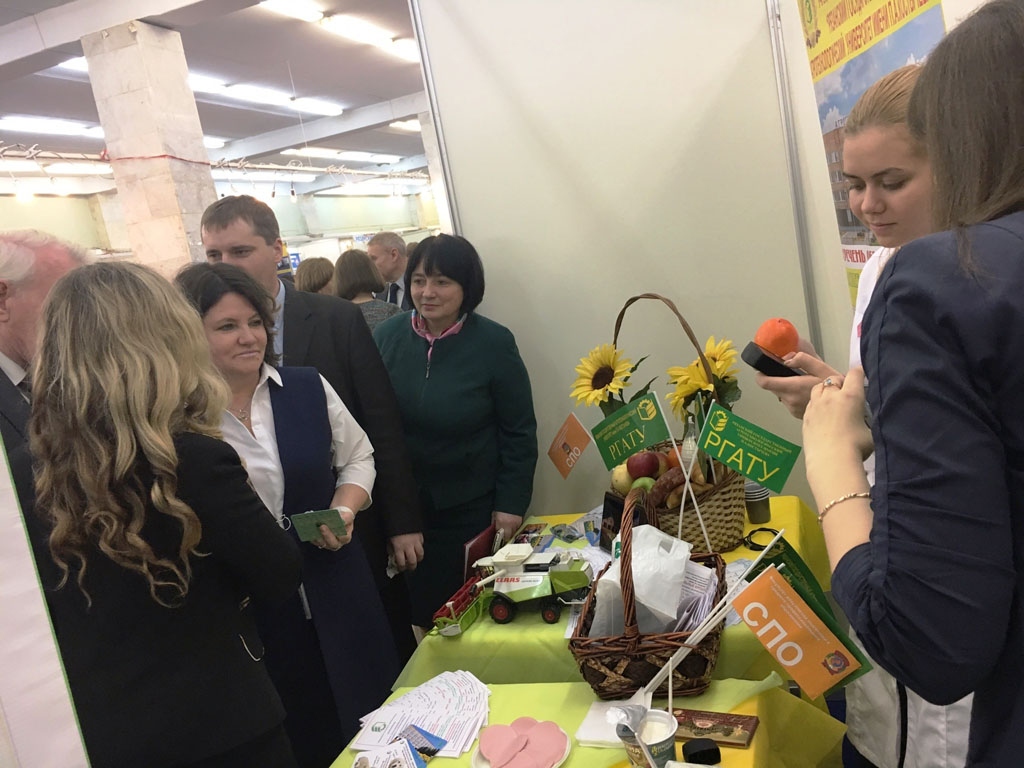 Выбираем аграрную профессию! Выбираем аграрную профессию!