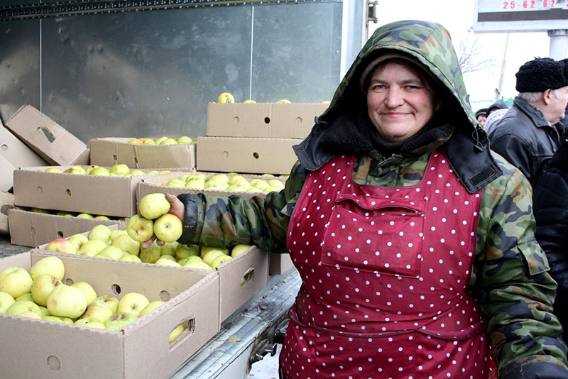 На ярмарках выходного дня рязанцы могут приобрести продукты по ценам от производителей На ярмарках выходного дня рязанцы могут приобрести продукты по ценам от производителей