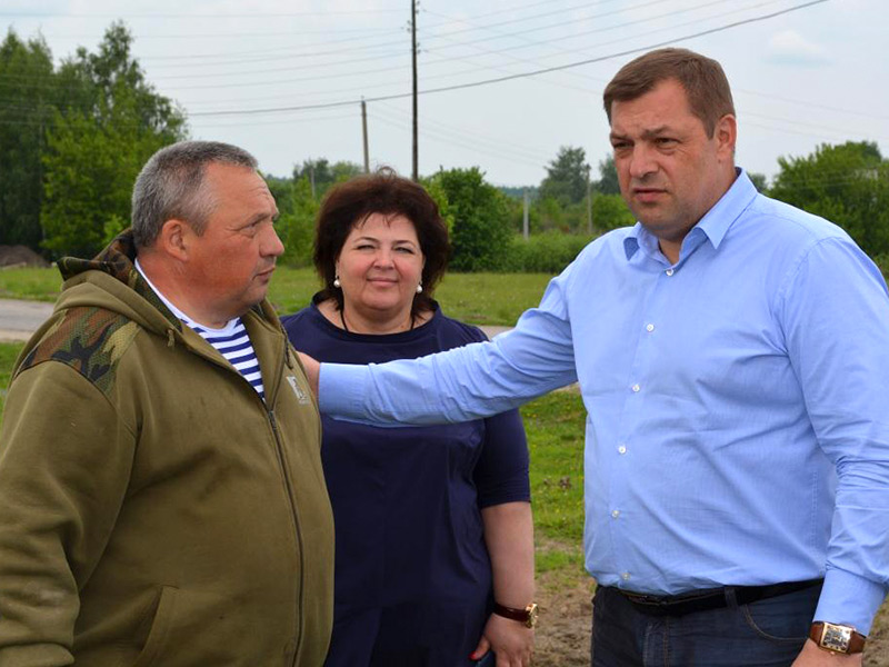 Виталий Артемов посетил фермерские хозяйства Рязанского района
