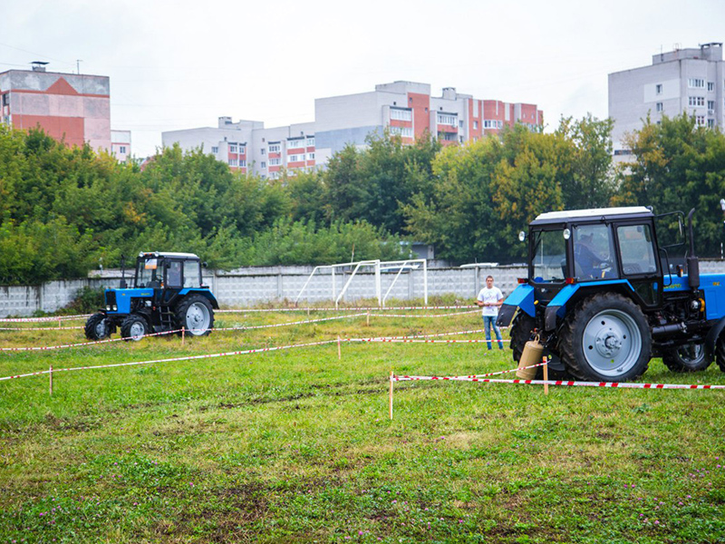 Участниками «Трактор-шоу» в рамках Дня поля Рязанской области – 2017 станут 15 лучших механизаторов региона