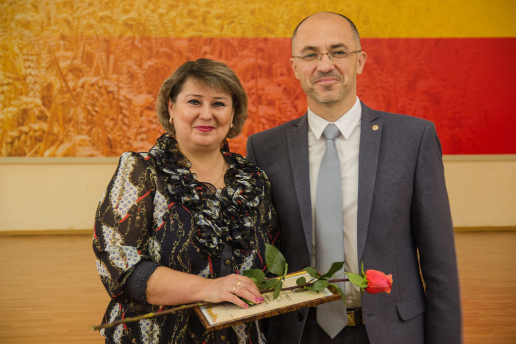 17 октября министр сельского хозяйства и продовольствия Рязанской области Дмитрий Филиппов вручил награды передовикам агропромышленного комплекса