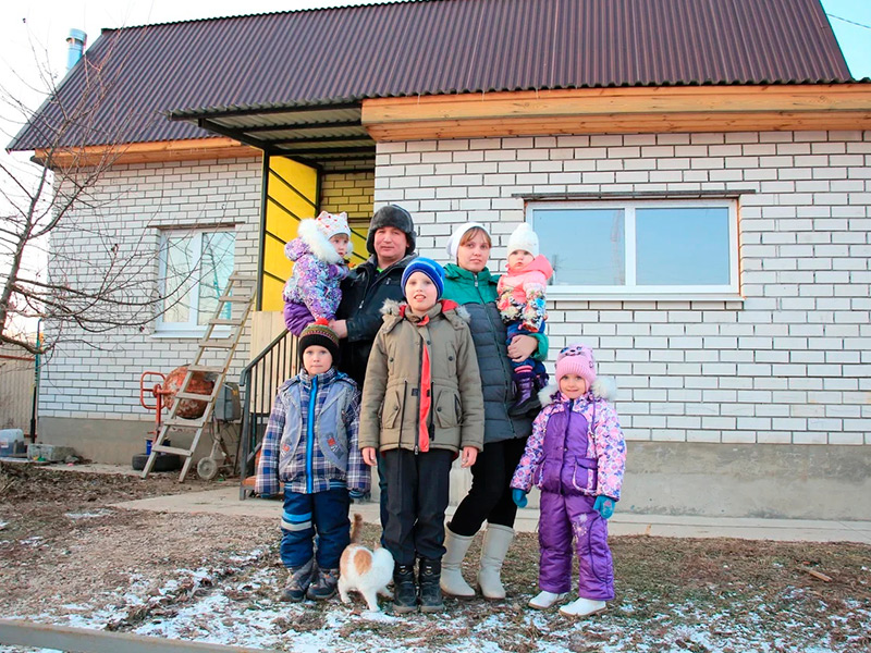 Губернатор Николай Любимов: «Социальные выплаты на жилье получили все сельские семьи, подавшие заявки на этот год»